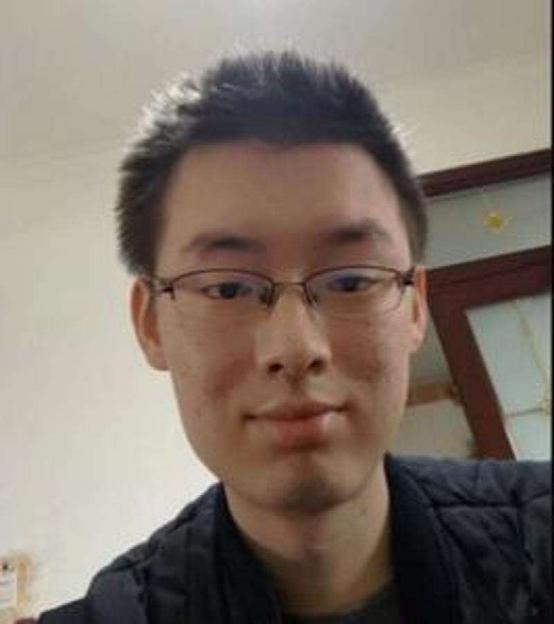 张煜被北医开除，他是揭露医疗黑幕的英雄，还是为博出位的小人