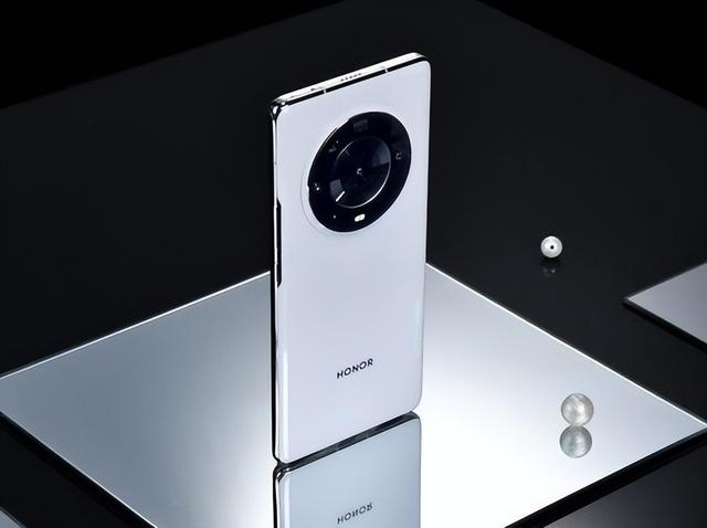 发布八个月下跌1400元，256GB+IP68防水，100倍变焦旗舰加速退场