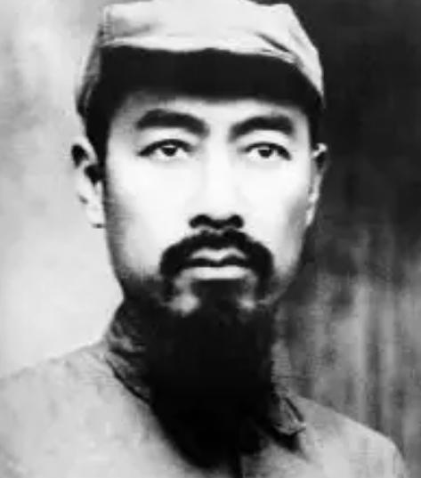 国军少将救过十万红军，1951年险被枪决，叶帅紧急来电：刀下留人