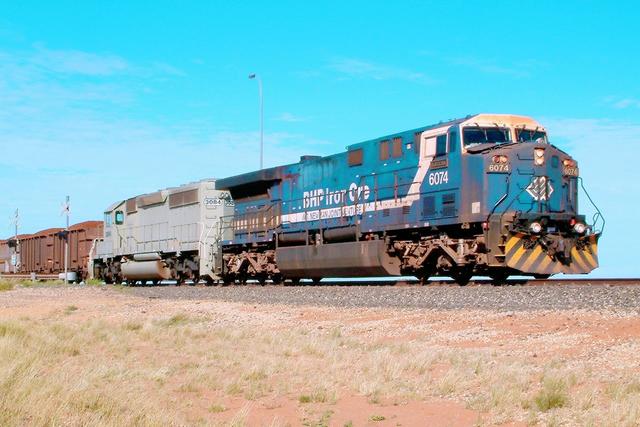 長度破吉尼斯世界紀錄的火車，8個車頭682節車廂，僅一位司機
