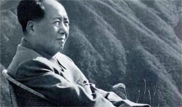 毛主席去世，中央电邀农民杨步浩进京守灵，看到主席遗容嚎啕大哭