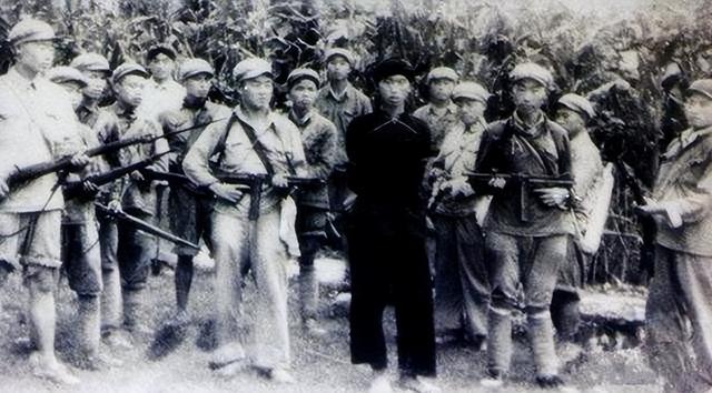 1950年，宁夏土匪王杀害我军副司令，解放军出动一个军，将其抓获