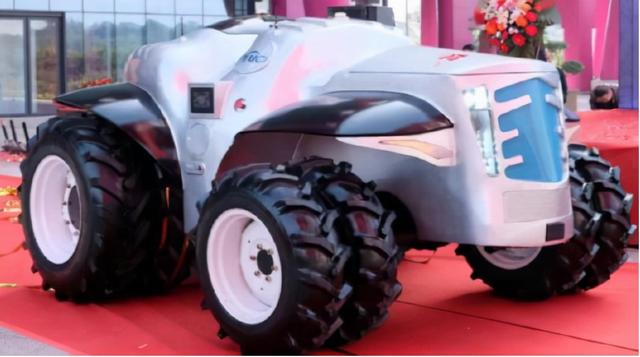 拖拉机也能无人驾驶？中国5G智能拖拉机已问世，农民这下有福了