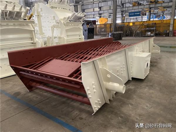 新型单缸液压圆锥破碎机哪家好