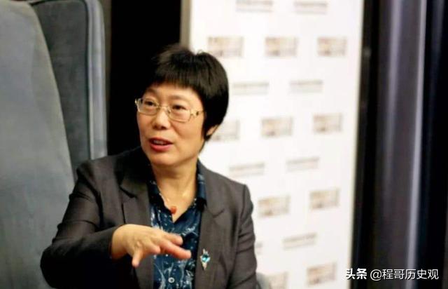 她生完孩子，坐月子期间，破获了美国2套密码，国家奖励了711万元