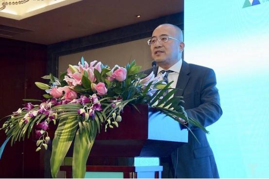 南京大学电子科学与工程学院马展