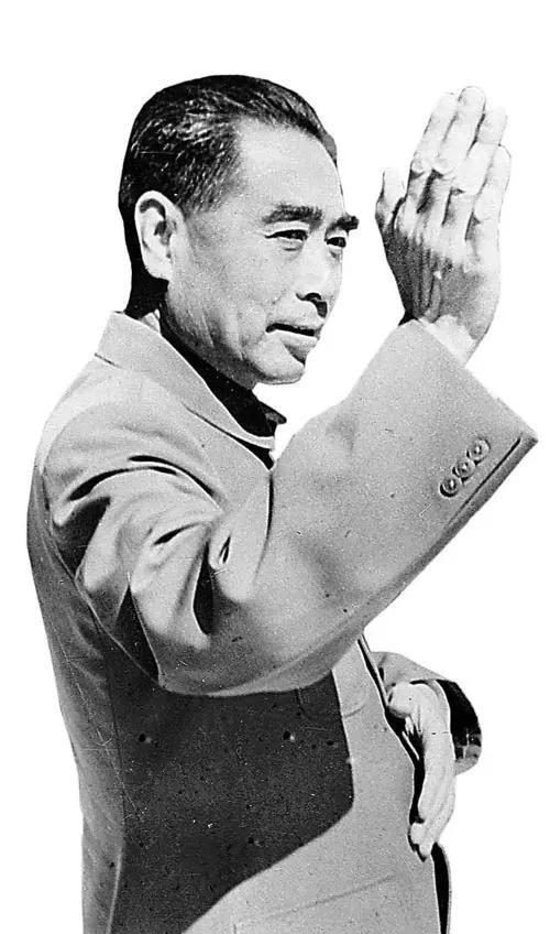 1960年，周总理秘密给张学良送去一封信，只有十六字，却蕴含深意