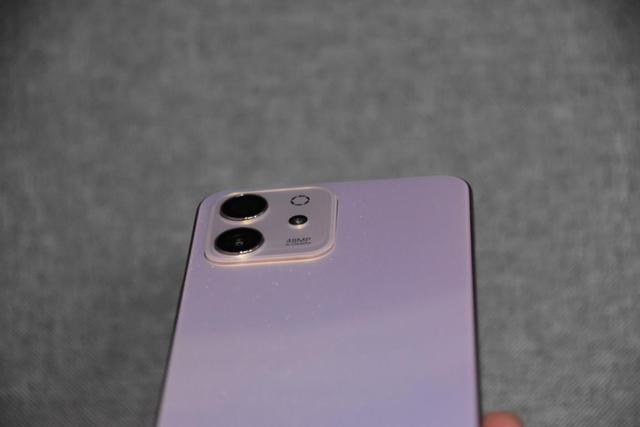 荣耀Play6T Pro，千元机也配有大内存和颜值