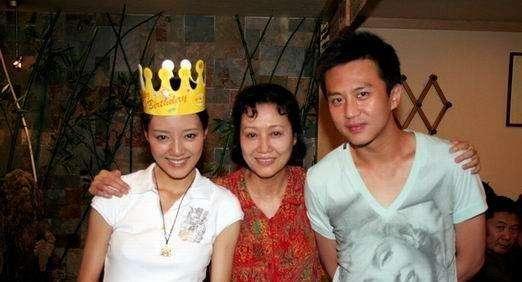 邓超：把丈母娘当成亲妈孝顺，街头混子改邪归正，登上人生巅峰