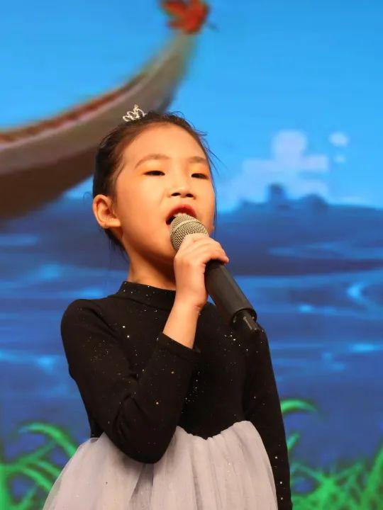 西安高新区第三十一小学：诵经典睿智 吟诗书气华