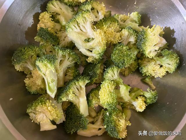 清炒西兰花 清炒西兰花（清炒西兰花图片大全） 美食