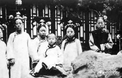 皇帝傅仪被逐出皇宫老太妃们去哪她们如何生存的？