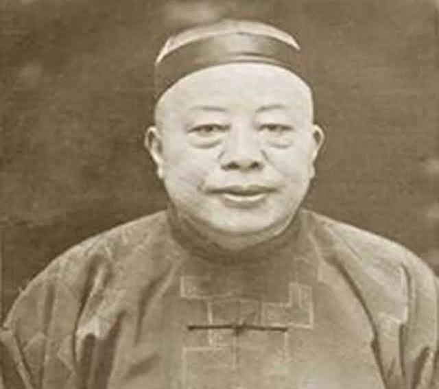 暴打黄金荣，跟王妃谈恋爱，在上海滩横行的卢小嘉下场如何？