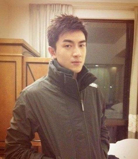 从“人气男神”变成“9亿少女的噩梦”，林更新为何突然过气了？