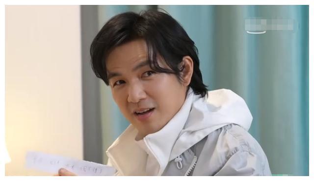 3月才开始，10位明星接连被曝“脸崩”，让61岁的蔡明情何以堪？