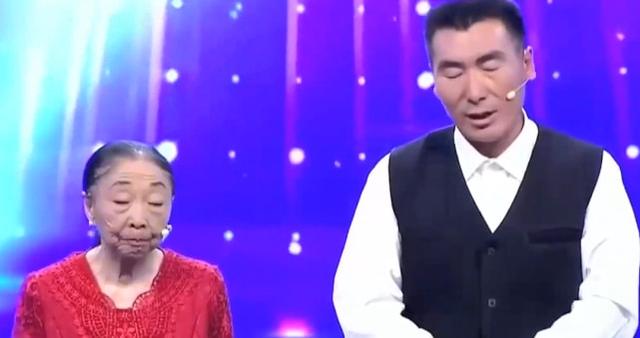 女老头跳舞（女的学老头跳舞）