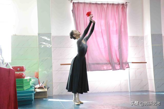 跳舞的线收费(跳舞的线收费吗)