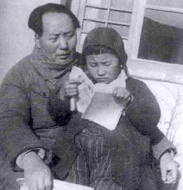 1972年李讷离婚，毛主席得知原因后落泪：讷娃的婚事太草率了