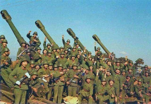 1984年惨烈的712炮战，我军一天打光3400吨炮弹，彻底打服越军