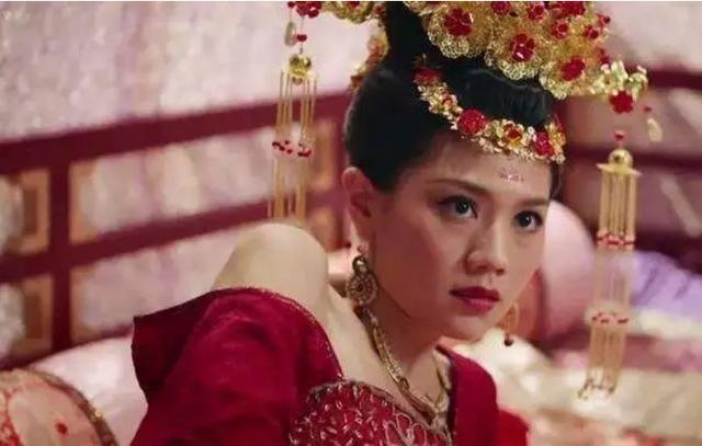 唐朝第一美人李裹儿：心如毒蝎，称哥哥为奴才，还毒死自己的父亲