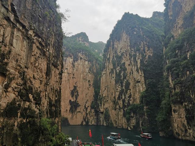 坐一條山間的蛟龍上天入地遊山西八泉峽