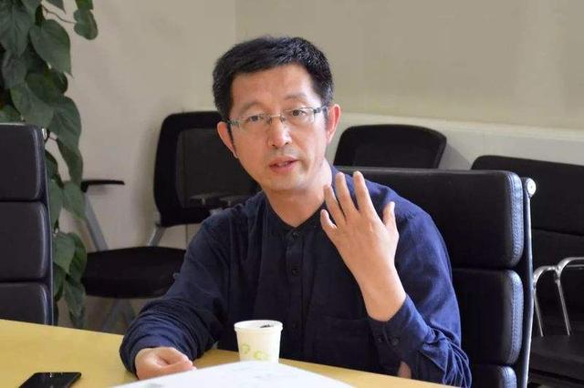 北大教授吴飞呼吁恢复土葬，火葬把人当垃圾处理，是对死者不尊重