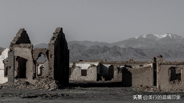 西部自駕三十三天（十四）——戈壁灘石油小鎮，見證石油行業曆史