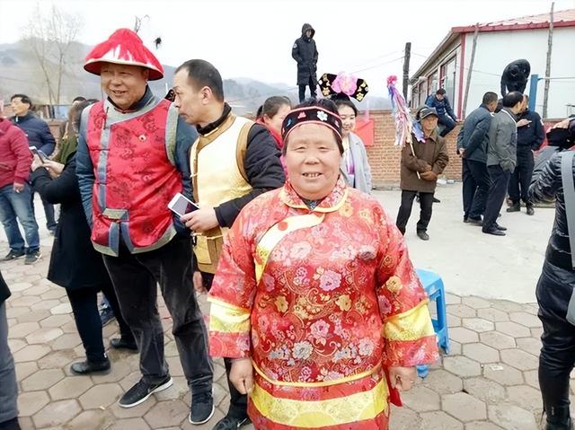 辽宁皇族村：村民是满清皇室正牌后裔，生活起居仍保留当年习惯