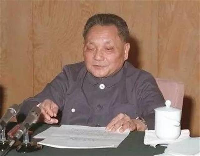 1978年日本记者刁难：钓鱼岛属于哪国，邓小平巧妙应答令人佩服