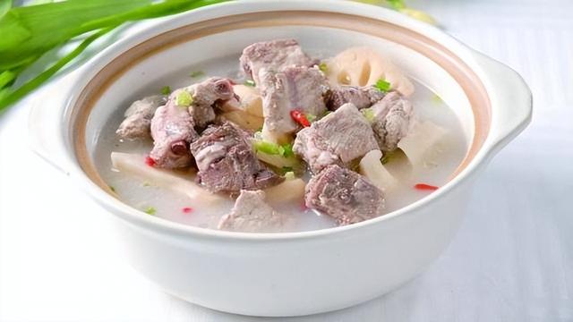吃“猪皮”能抗衰老吗？若不想老太快，饮食方面，要关注什么？