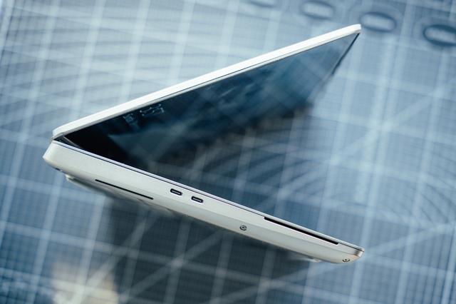 戴尔Precision 7560移动工作站评测：配置登封造极，噪音静若处子