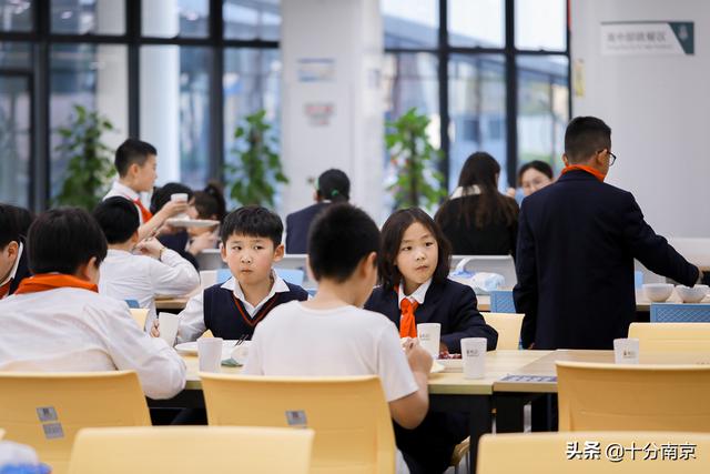 有没有行走学校(行走的学校)(图25)