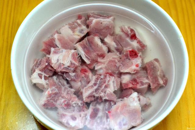 春季湿气重，建议多吃“3菜2豆2肉”，少吃2果，健脾祛湿健康过春