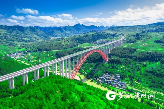 匠人匠心创“造桥奇迹”！贵州交建在喀斯特高原上架起了23座世界级桥梁