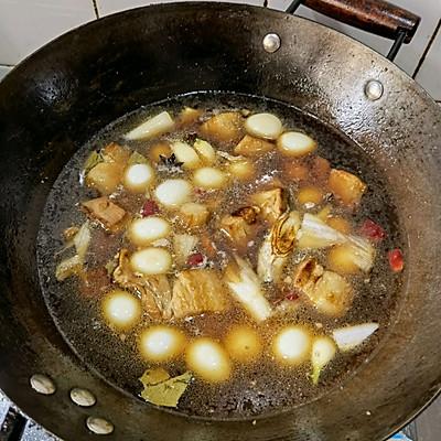 鹌鹑蛋红烧肉
