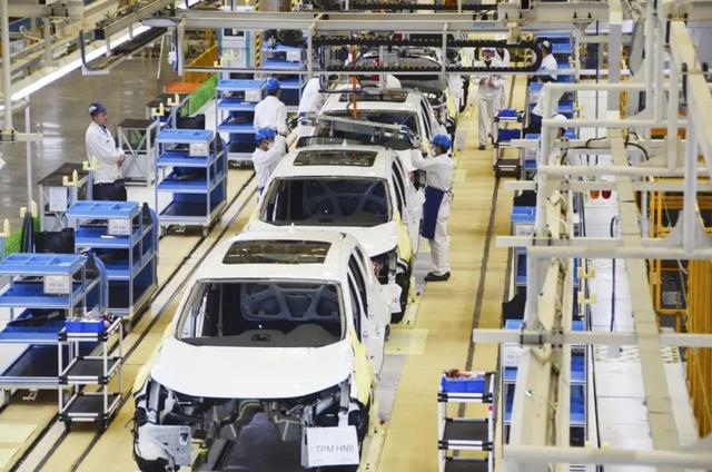 丰田日本销量暴跌42%，日本汽车品牌面临双重困境