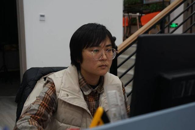 电商客服的“双十一”，每天接待500人，加班熬夜是常态