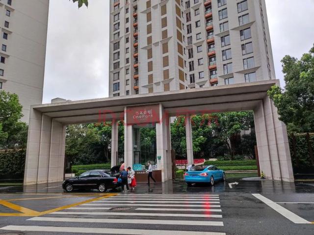 总价1.75亿元，单价26万，上海顶级豪宅成交！买家背后是A股巨富，父子身家超百亿