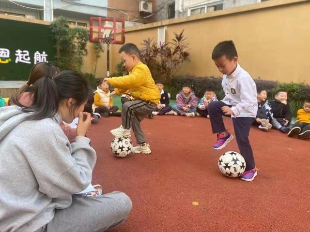 阳光少年，快乐足球——鳌江镇文恩幼儿园开展大班段足球技能赛