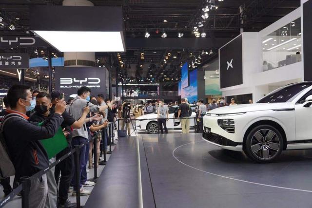 54台全球首发车亮相广州车展 新能源汽车更受观众追捧