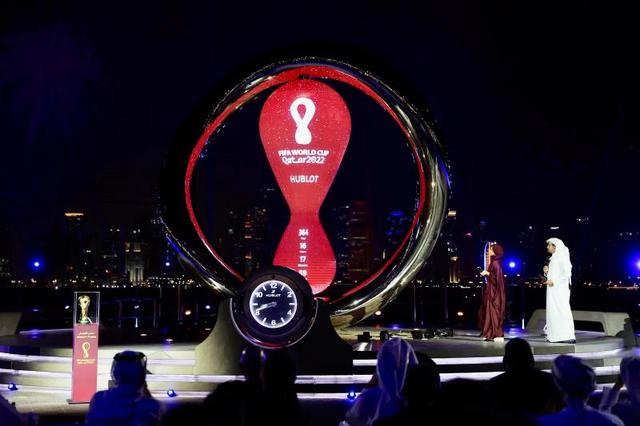 卡塔尔世界杯倒计时一周年“集装箱球场”全新亮相