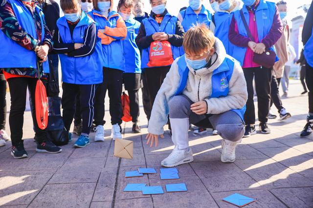 九子 游戏唤醒美好回忆 金山区第一届民俗运动会举行 太阳信息网