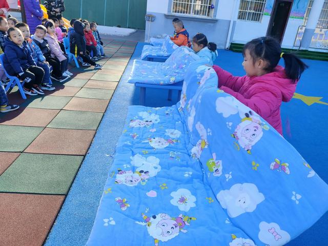 黄堡镇岞峪幼儿园开展“生活技能大比拼”活动