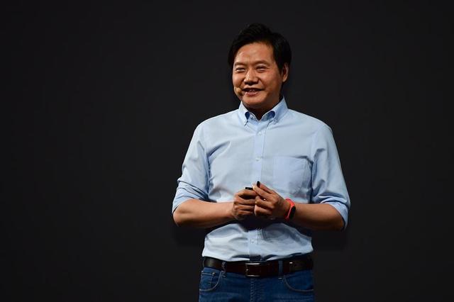 雷军对金山做了什么？