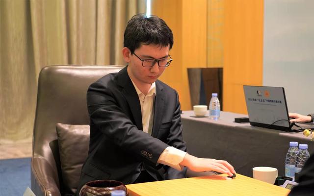 丁浩胜辜梓豪，00后棋手加冕中国首位“大棋士”