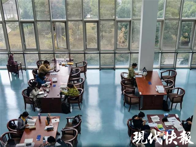 江苏大学图书馆