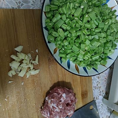 四季豆炒肉的做法