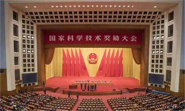 工程机械抢险成果主题展