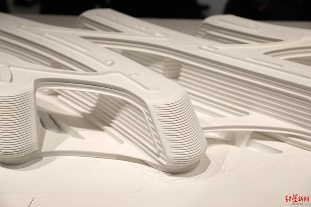 艺术让城市伟大！“扎哈·哈迪德建筑事务所特展”西部首展在成都东部新区拉开帷幕
