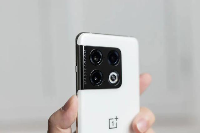 一加 10 Pro 胖达白开箱图赏